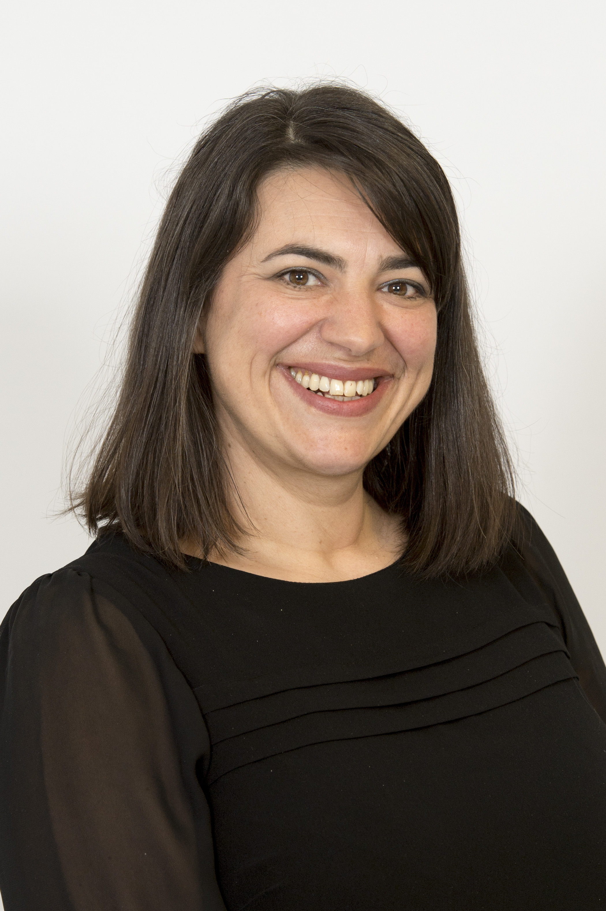 17 128 Angela Henderson 002