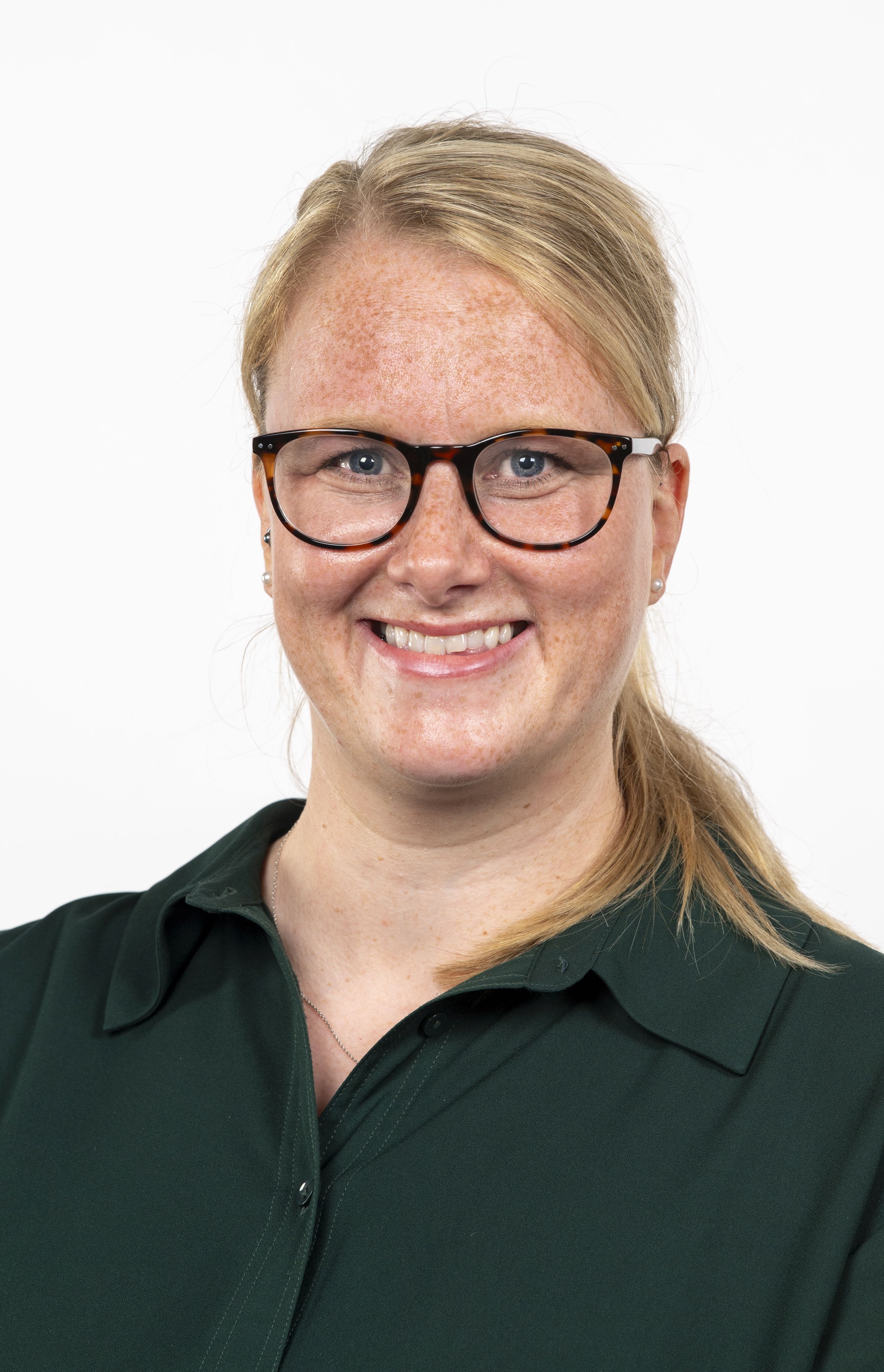 25 125 SLDO Staff Arlene Mcgarty 002